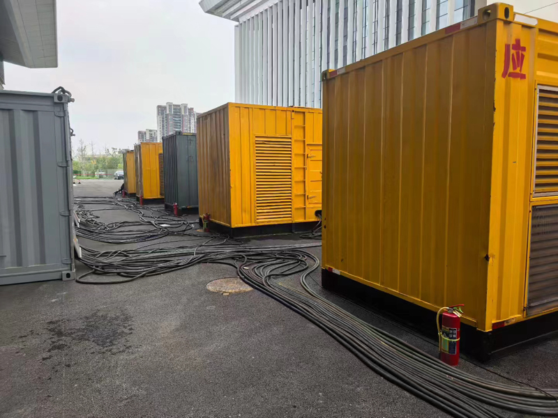 永平不同季节柴油发电机组保养有哪些注意事项?